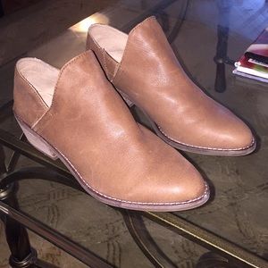 New Brown leather booties by lucky brand size 8.5